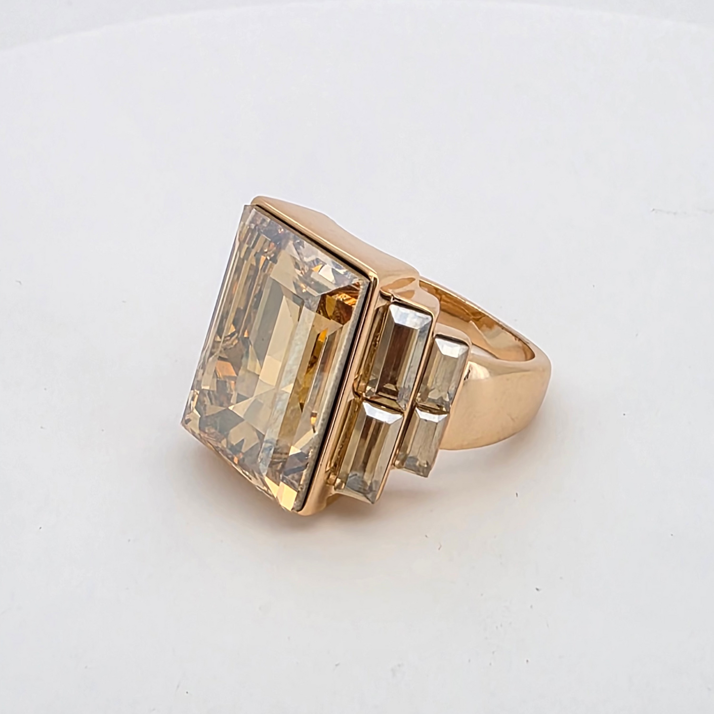 Anillo Dalai