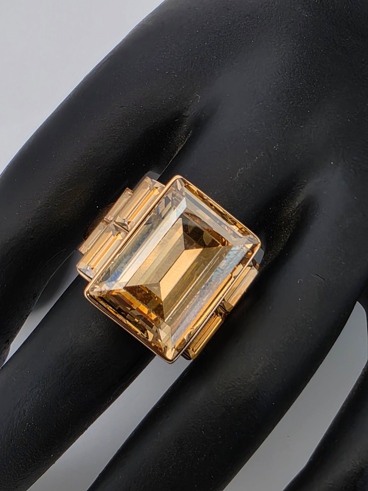 Anillo Dalai