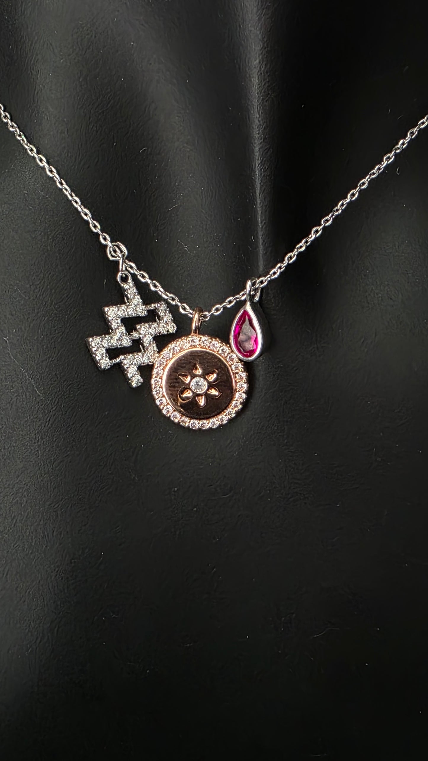 Collar zodiacal cancer