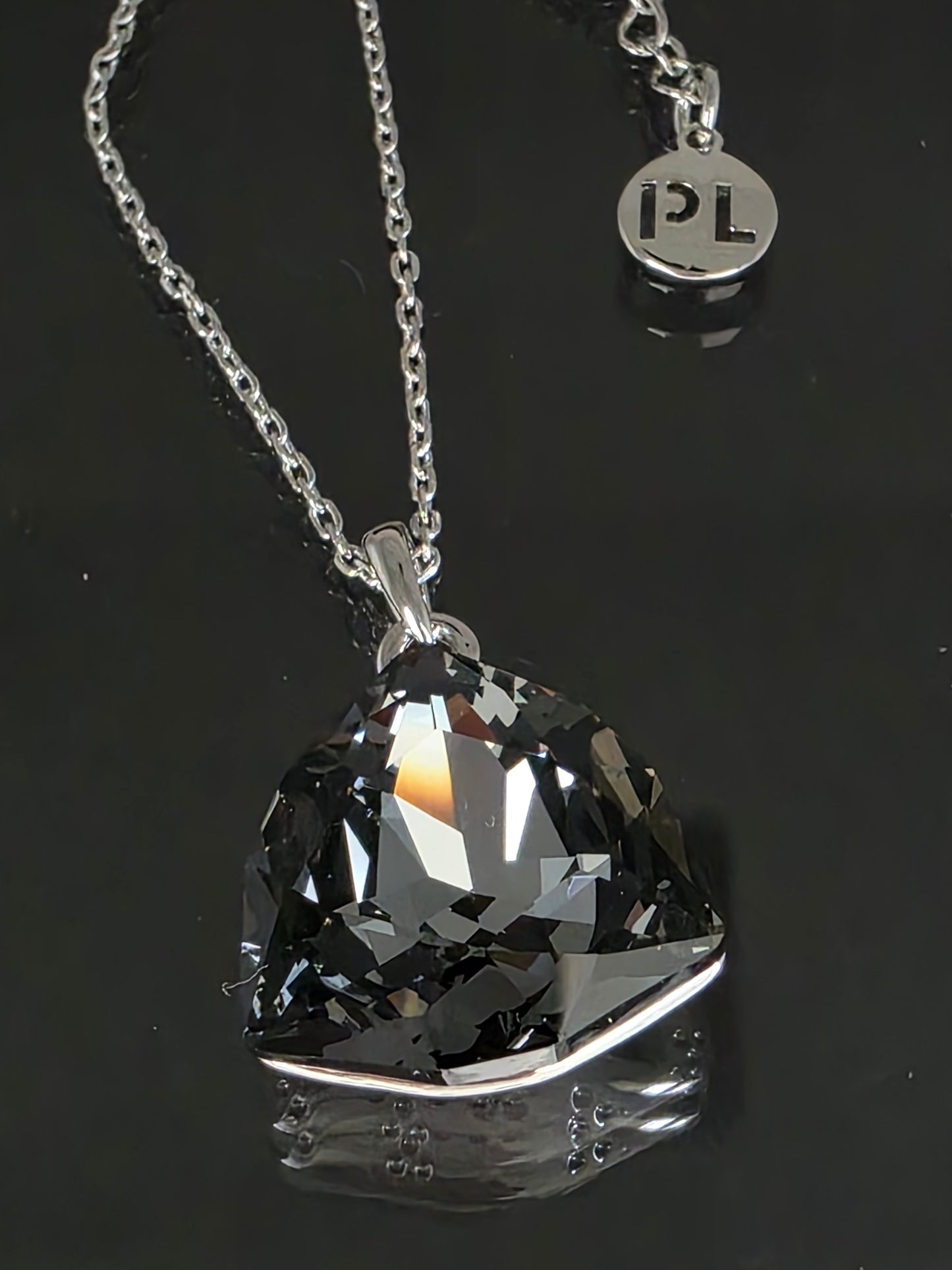 Collar black light Romi
