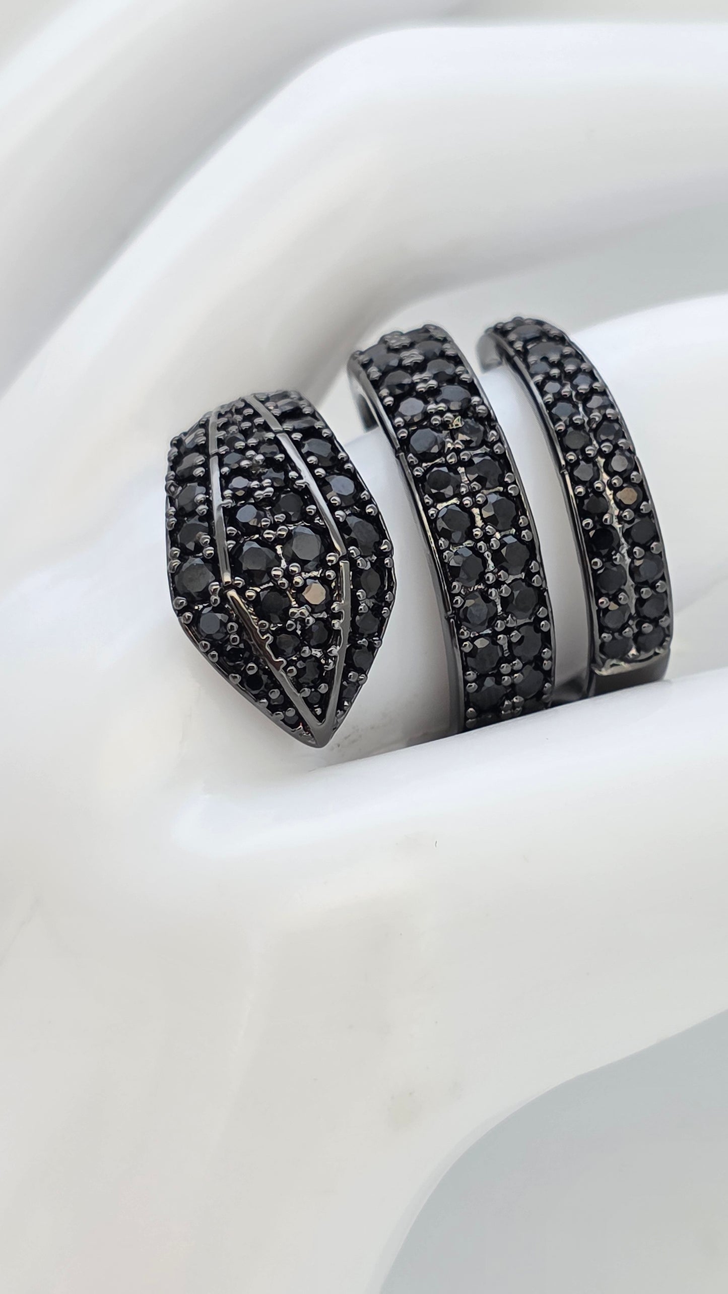 Anillo Snake rutenio negro