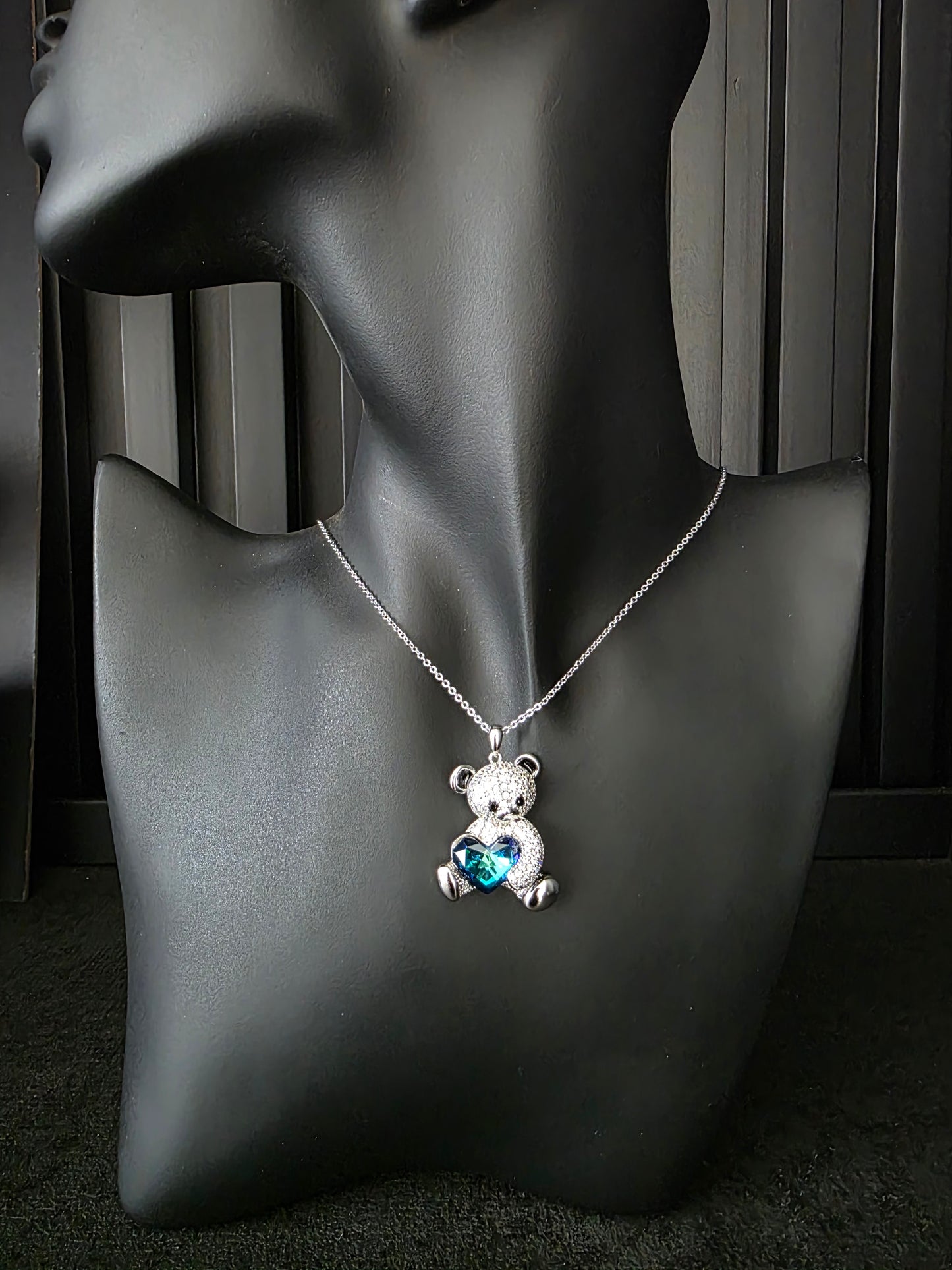 Collar de cristal Swarovski tomas