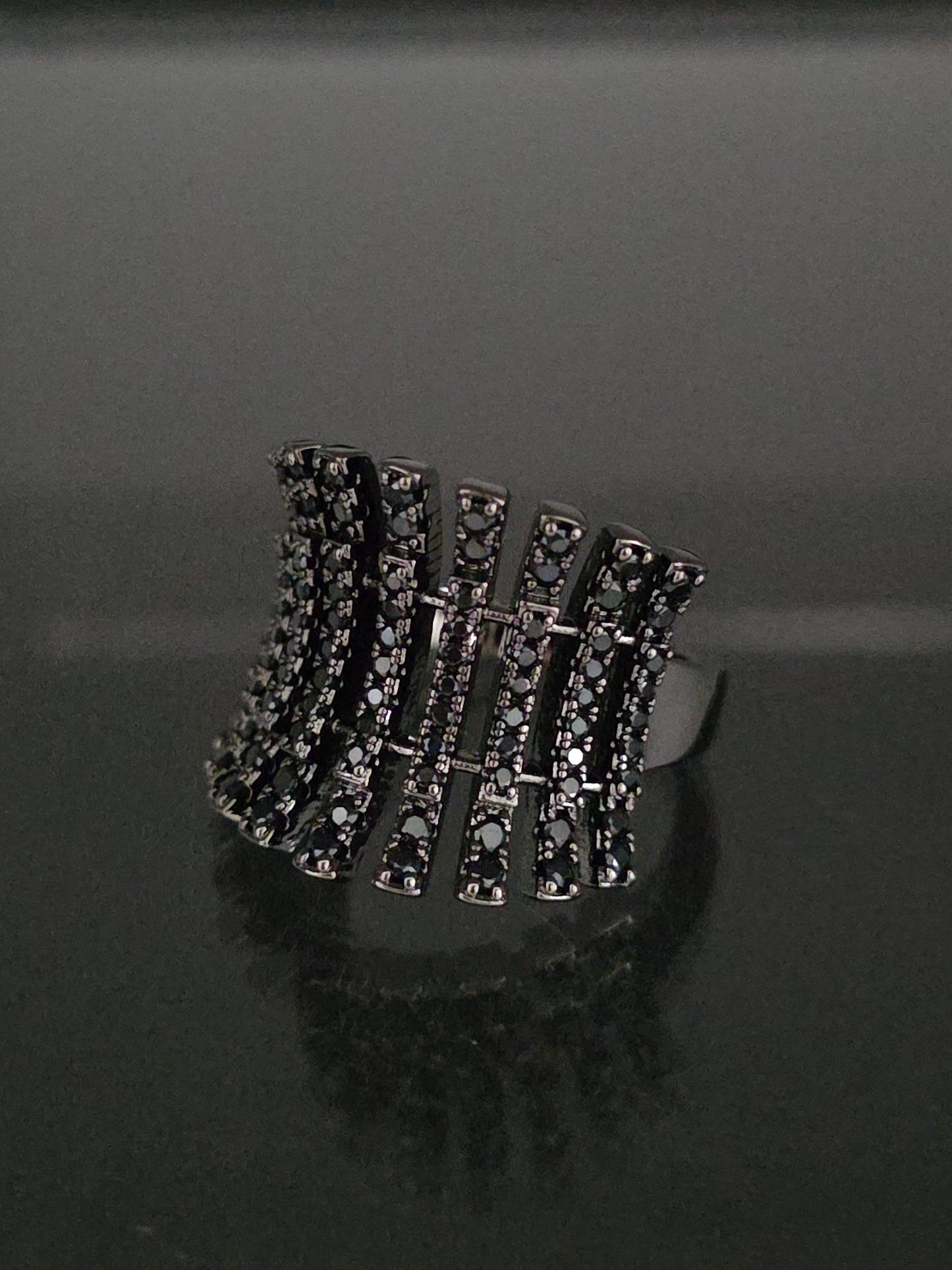 Anillo black Lin