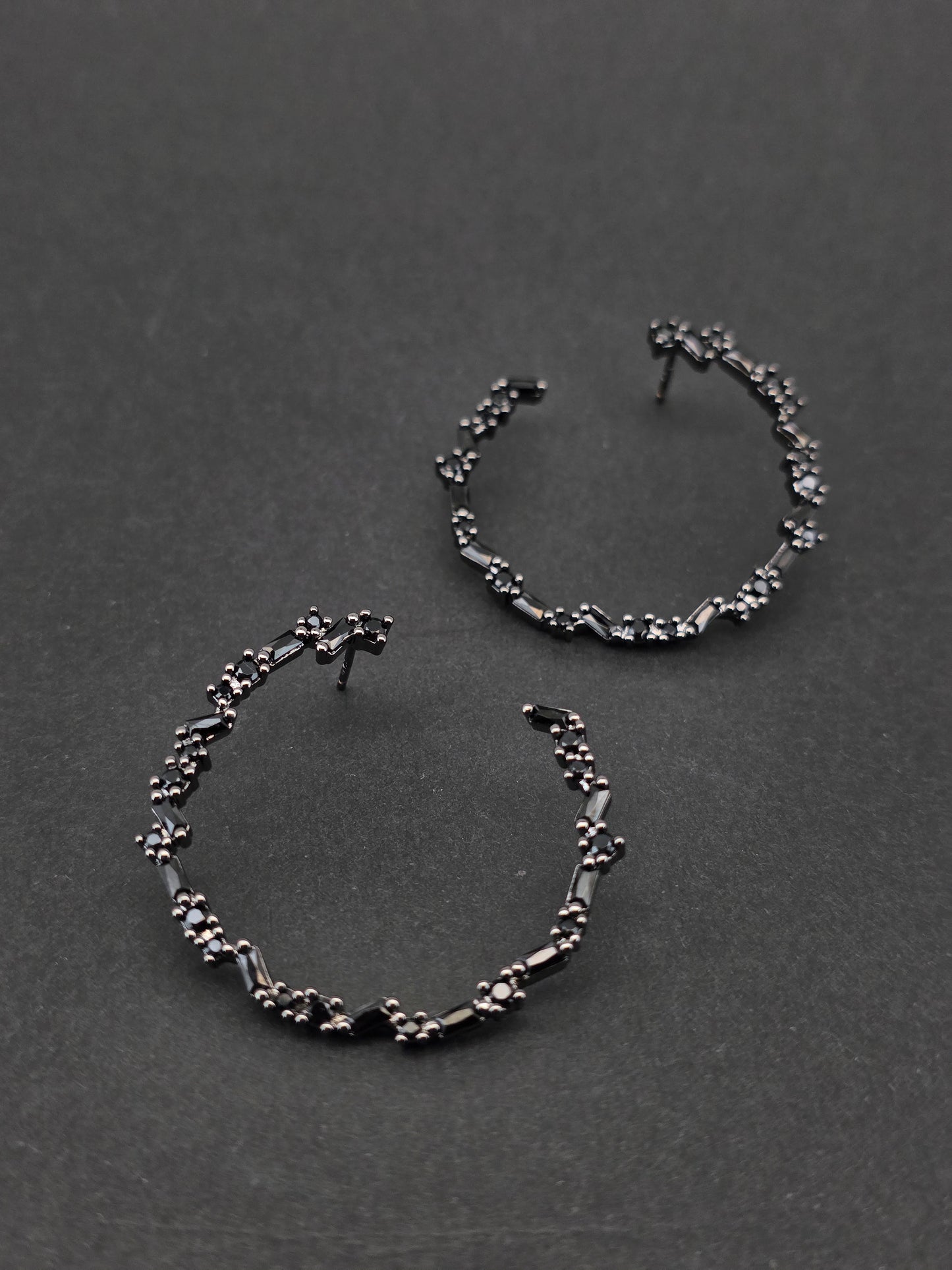 Argollas cristal paves black lin
