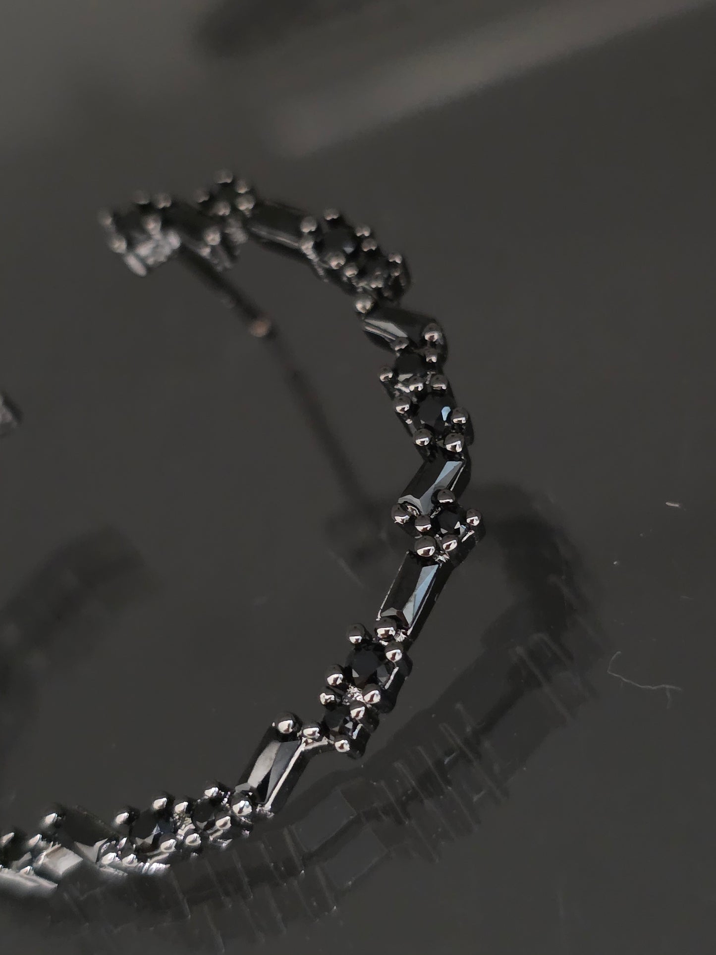Argollas cristal paves black lin