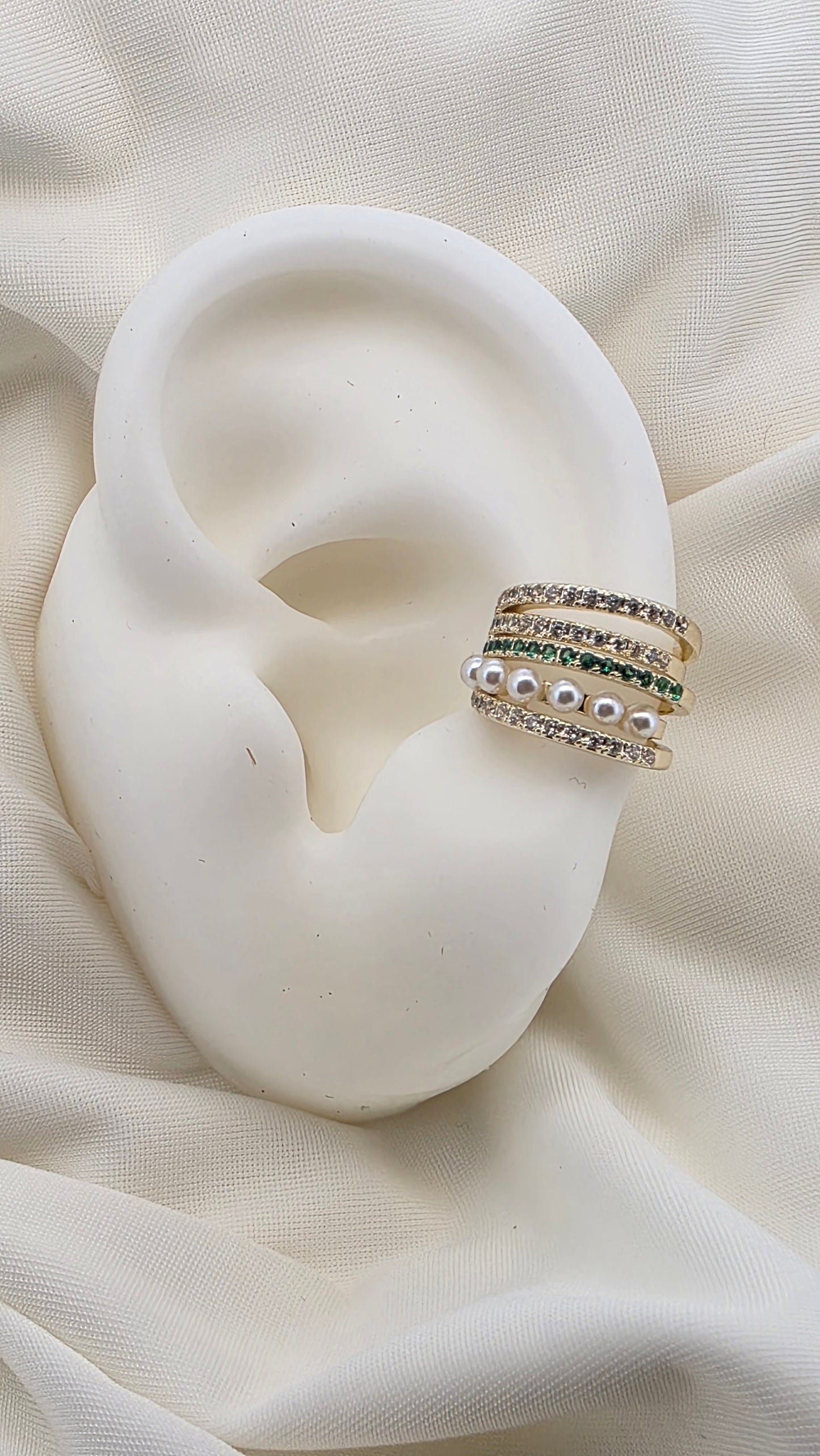 Earcuff esmeralda ap