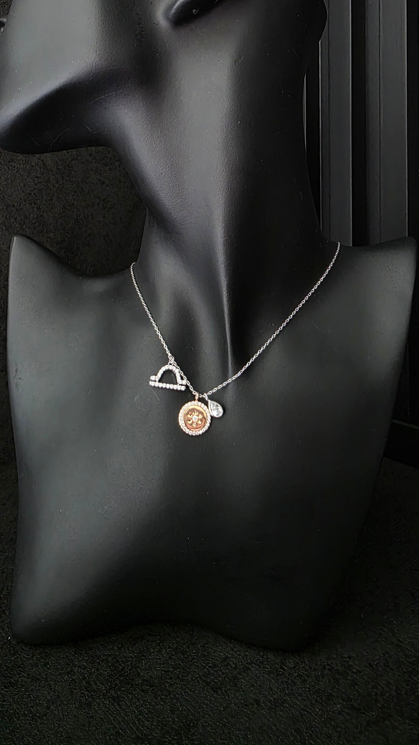 Collar zodiacal libra