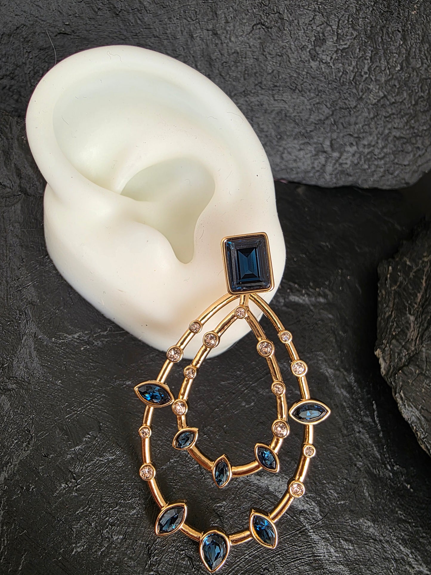 Aros cristal Swarovski línea privada Pamela Lobos