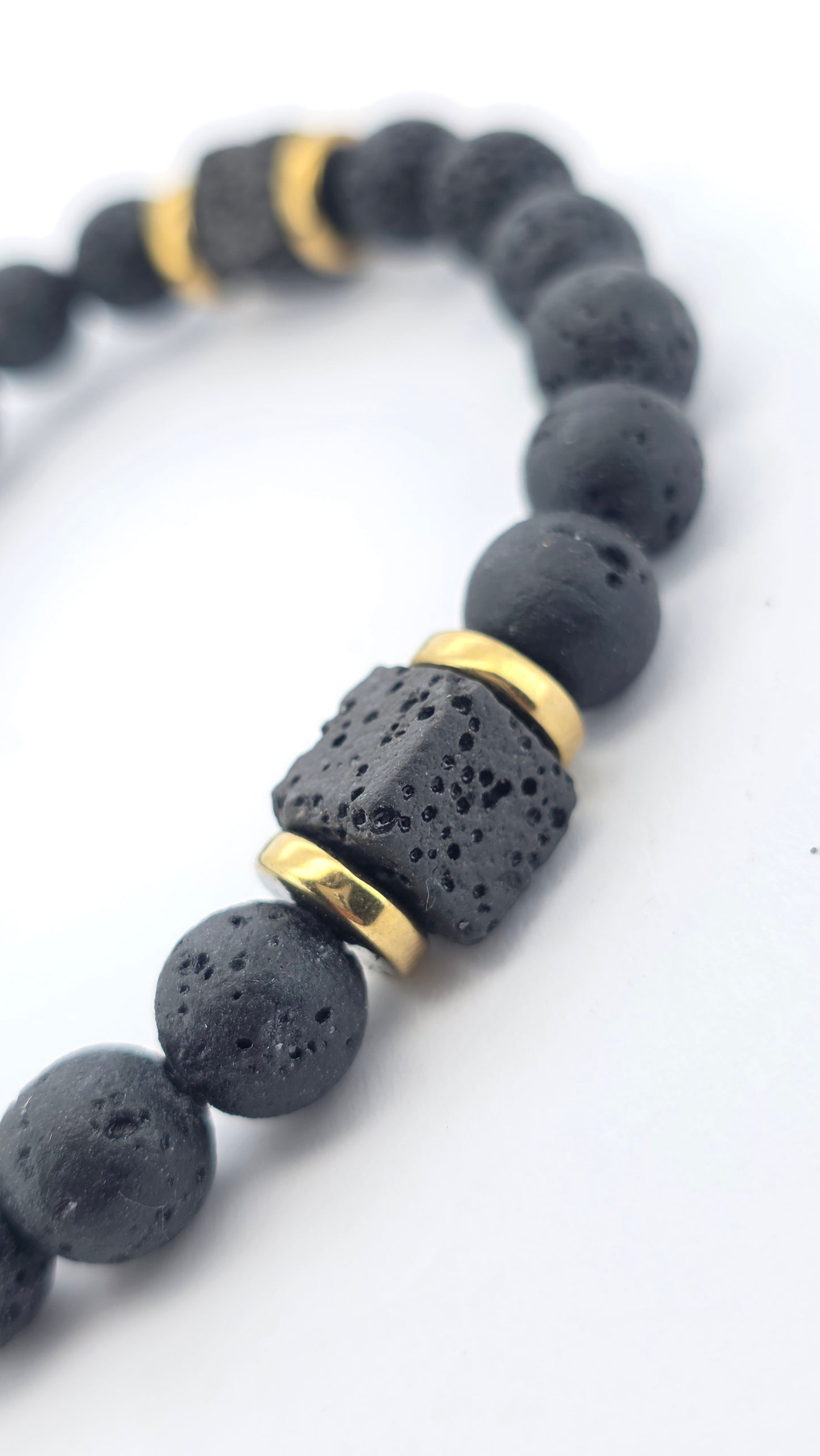 Pulsera varón piedra volcánica Daniel