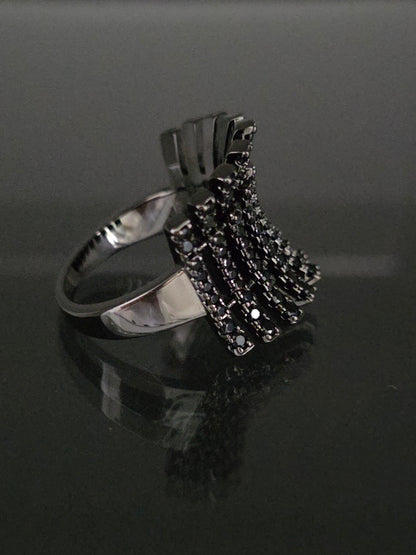 Anillo black Lin