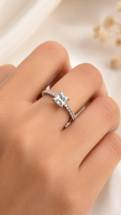 Anillo plata zirconia Paz