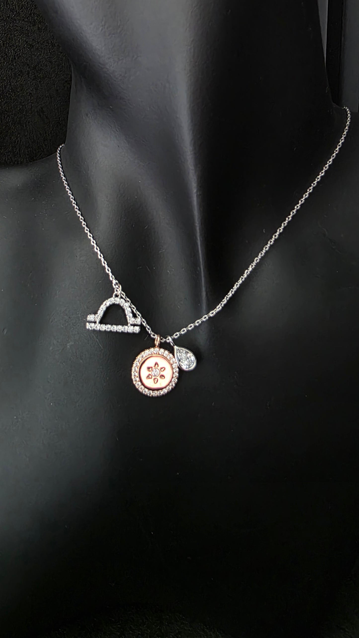 Collar zodiacal libra